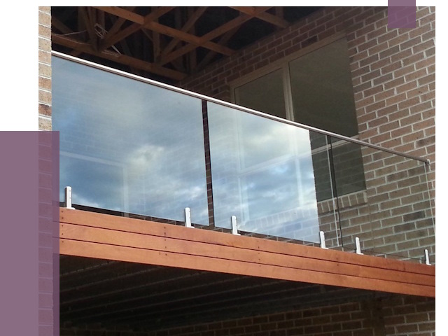 Стеклянные парапеты на крыше и террасе в Чайковском от 11386 руб. | ПРОЛЁТ-Чкв