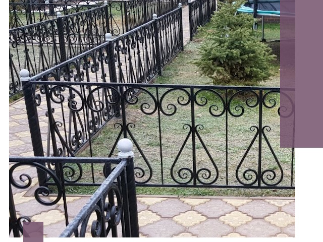 Кованые газонные ограждения под ключ в Чайковском